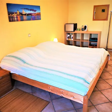 Cologne Homestay * كولونيا